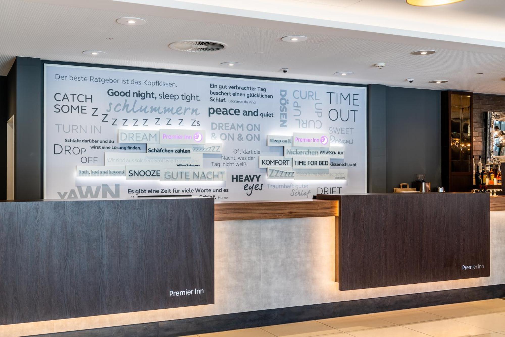 Premier Inn Duesseldorf City Centre Zewnętrze zdjęcie