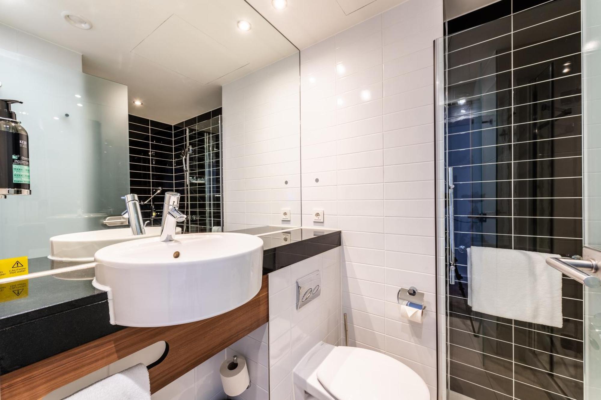 Premier Inn Duesseldorf City Centre Zewnętrze zdjęcie